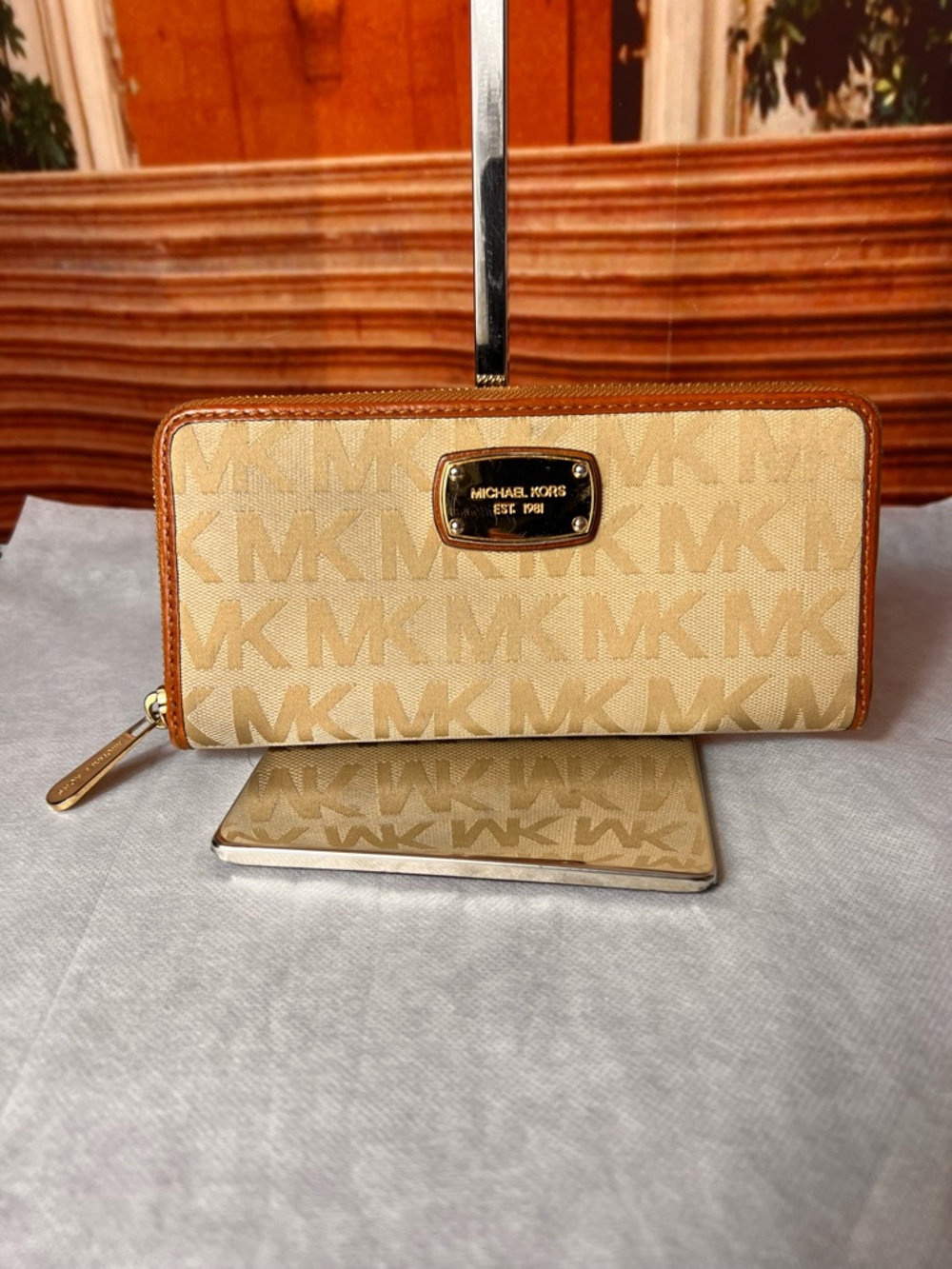 Michael Kors Jet Set Monogram Continental Long Zippy Wallet canvas leather trim